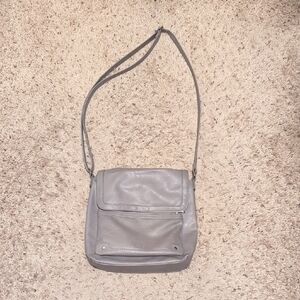 ⭐5/$25-Relic Gray Crossbody Bag with Classic Design